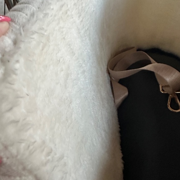 Cozy Cream and Black Small Dog /Cat Travel Carrier - Picture 8 of 9